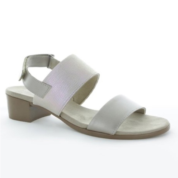 Munro Pearl Lizard Kristal Leather Sandal - Picture 1 of 15